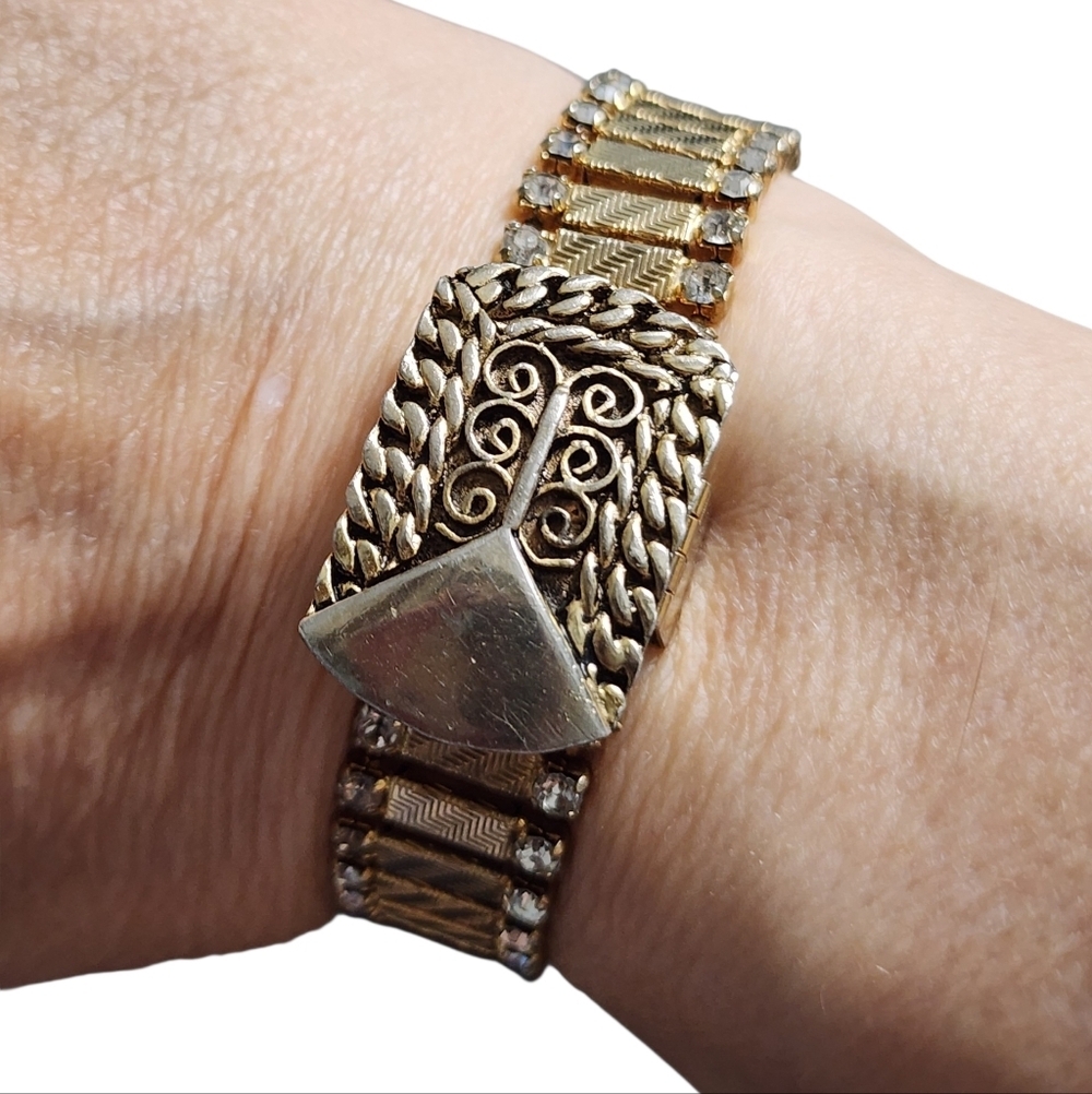 Vintage Goldtone Rhinestone Bracelet Intricate Design